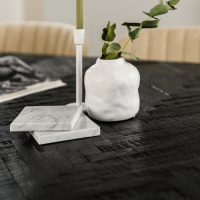 Jolan eettafel teakhout zwart van het woonmerk Vurna