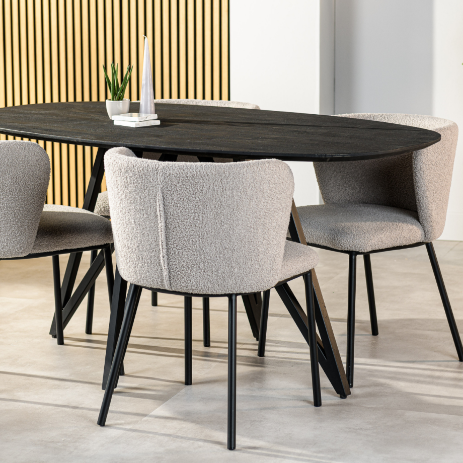 Vurna Dotan eettafel ovaal 160x90 cm